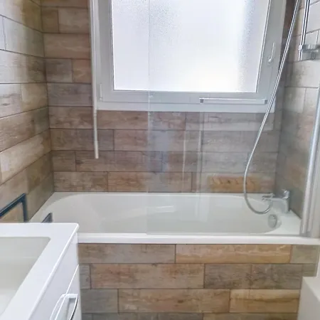 Apartment Lumineux 2 Avec Wifi Et Parking - Fr-1-746-22 *